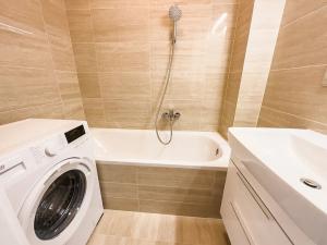 Pronájem bytu 2+kk, Praha - Strašnice, Na Třebešíně, 58 m2