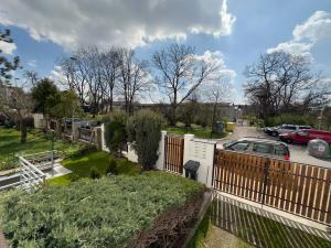 Pronájem bytu 2+kk, Praha - Strašnice, Na Třebešíně, 58 m2