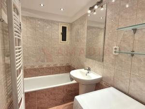 Pronájem bytu 3+kk, Praha - Žižkov, Ambrožova, 67 m2