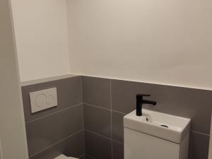 Pronájem bytu 2+kk, Strakonice - Strakonice II, Na Dubovci, 53 m2