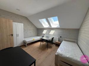 Pronájem atypického bytu, Velký Týnec, Olomoucká, 20 m2