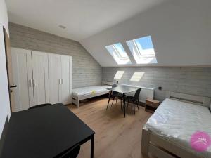 Pronájem atypického bytu, Velký Týnec, Olomoucká, 20 m2