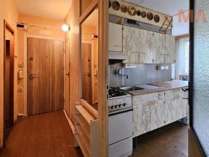 Prodej bytu 2+1, Chomutov, Školní pěšina, 63 m2