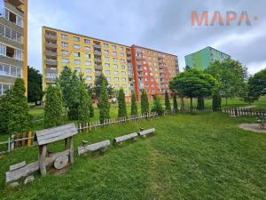 Prodej bytu 2+1, Chomutov, Školní pěšina, 63 m2