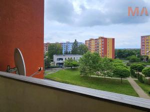 Prodej bytu 2+1, Chomutov, Školní pěšina, 63 m2