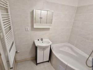 Pronájem bytu 2+1, Nový Bor, Skalická, 63 m2
