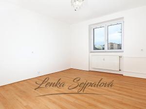 Prodej bytu 1+1, Chvaletice, Obránců míru, 32 m2