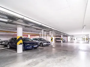 Pronájem kanceláře, Praha - Michle, Vyskočilova, 490 m2