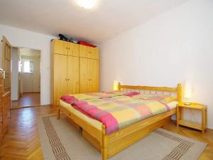 Pronájem bytu 2+1, Praha, Krátká, 62 m2
