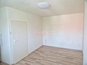 Pronájem bytu 1+kk, Zlín, Kostelecká, 30 m2