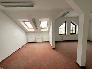 Pronájem kanceláře, Nymburk, Náměstí Přemyslovců, 167 m2