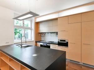 Pronájem vily, Praha - Dejvice, Soborská, 340 m2