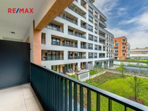 Pronájem bytu 1+kk, Praha - Hloubětín, Poděbradská, 37 m2