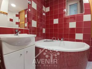Prodej bytu 2+kk, Liberec, Fialková, 44 m2