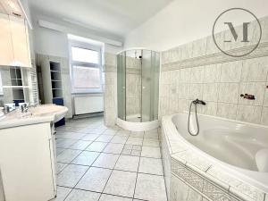 Pronájem bytu 2+1, České Budějovice, Dobrovodská, 98 m2