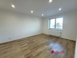 Pronájem bytu 1+1, Ostrava, U Hřiště, 44 m2