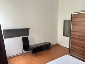 Pronájem bytu 2+kk, Praha - Karlín, Pernerova, 46 m2