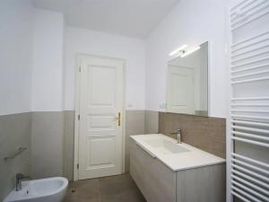 Pronájem bytu 2+kk, Praha - Vinohrady, Čermákova, 73 m2