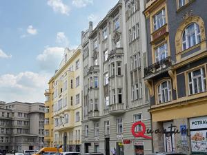 Pronájem bytu 3+1, Praha - Holešovice, Janovského, 88 m2