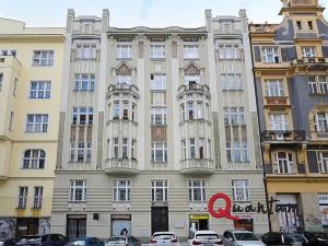Pronájem bytu 3+1, Praha - Holešovice, Janovského, 88 m2