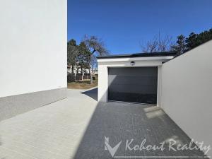 Prodej bytu 4+kk, Praha - Kobylisy, Ořechová, 111 m2