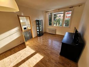 Pronájem bytu 3+1, Praha - Záběhlice, Jabloňová, 77 m2