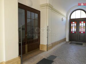 Pronájem bytu 1+kk, Hradec Králové, Tylovo nábřeží, 27 m2