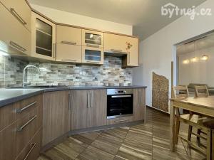 Pronájem bytu 3+1, Hlubočky, Na Orátě, 75 m2