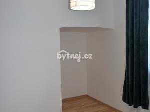 Pronájem bytu 2+kk, Jihlava, Třebízského, 42 m2