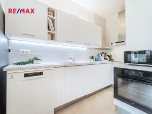 Prodej bytu 2+kk, Praha - Hlubočepy, Silurská, 51 m2