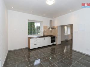 Pronájem bytu 2+kk, Holice, náměstí T. G. Masaryka, 36 m2