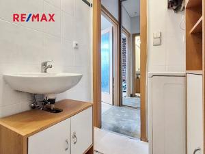 Pronájem bytu 1+kk, Praha - Holešovice, U Uranie, 46 m2