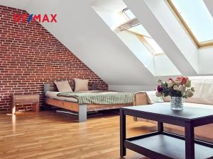 Pronájem bytu 1+kk, Praha - Holešovice, U Uranie, 46 m2