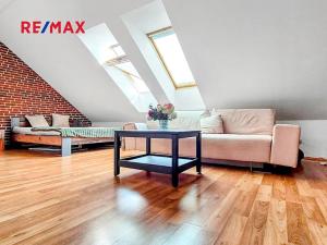 Pronájem bytu 1+kk, Praha - Holešovice, U Uranie, 46 m2