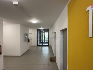 Pronájem bytu 3+1, Praha - Uhříněves, Oty Bubeníčka, 68 m2