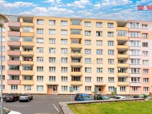 Prodej bytu 2+1, Karlovy Vary - Stará Role, Družstevní, 64 m2