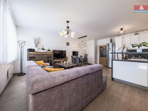 Prodej bytu 2+kk, Jinočany, Mirešická, 61 m2
