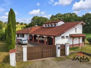 Prodej rodinného domu, Frýdštejn, 332 m2
