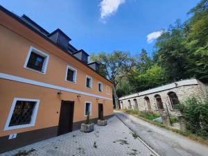 Prodej bytu 3+kk, Líšnice, Spálený Mlýn, 86 m2