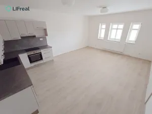 Pronájem bytu 3+kk, Liberec, nám. Tržní, 79 m2