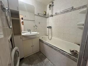 Pronájem bytu 3+1, Nehvizdy, Horoušanská, 64 m2