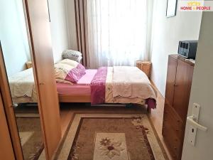 Prodej bytu 3+1, Karlovy Vary, Chebská, 69 m2