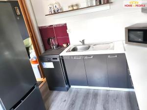 Prodej bytu 3+1, Karlovy Vary, Chebská, 69 m2