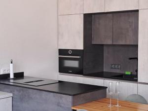 Pronájem bytu 2+kk, Praha - Holešovice, Jankovcova, 43 m2