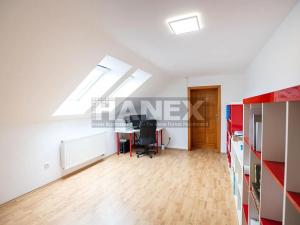 Prodej vícegeneračního domu, Praha - Horní Počernice, Na nové silnici, 394 m2