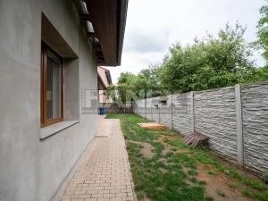 Prodej vícegeneračního domu, Praha - Horní Počernice, Na nové silnici, 394 m2
