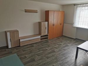 Pronájem bytu 2+kk, Praha - Radotín, Výpadová, 35 m2