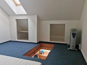 Pronájem bytu 2+kk, Praha - Radotín, Výpadová, 35 m2