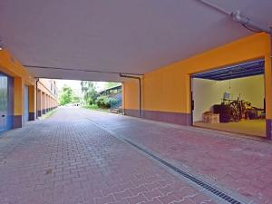 Pronájem garáže, Praha - Troja, Hnězdenská, 15 m2