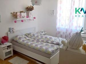 Pronájem bytu 2+kk, Karlovy Vary, Vítězná, 65 m2